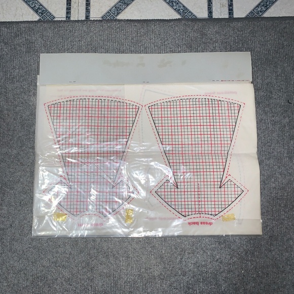 2 Pattern Kits - WARWICK DOLL MUSEUM CLOTH DOLL W CLOTHING & THOMAS CAT - NOS - Picture 2 of 3